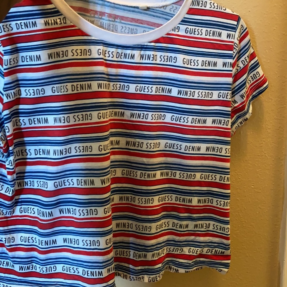 Guess Tee - Picture 4 of 5